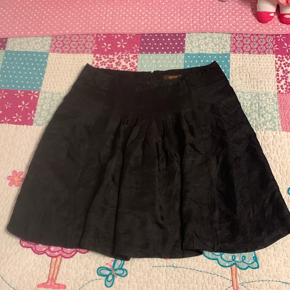 Size 10p black skirt from Victor Alfaro in very good condition